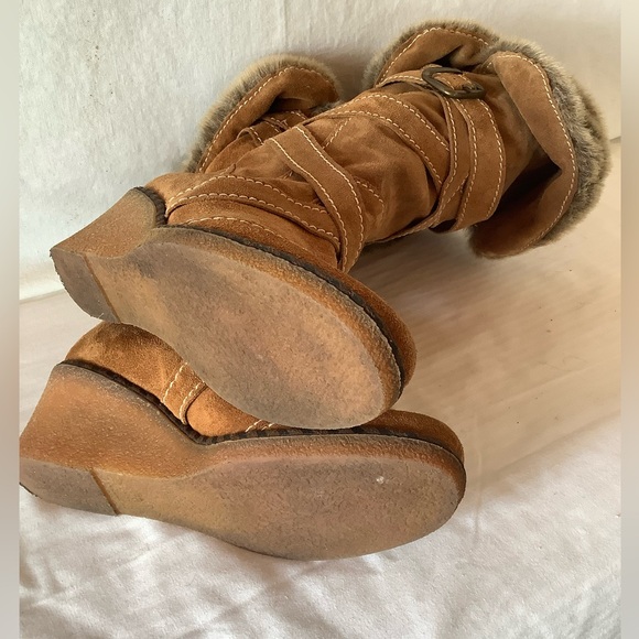 Suede wedge heel boot faux fur top size 7 - Picture 6 of 10